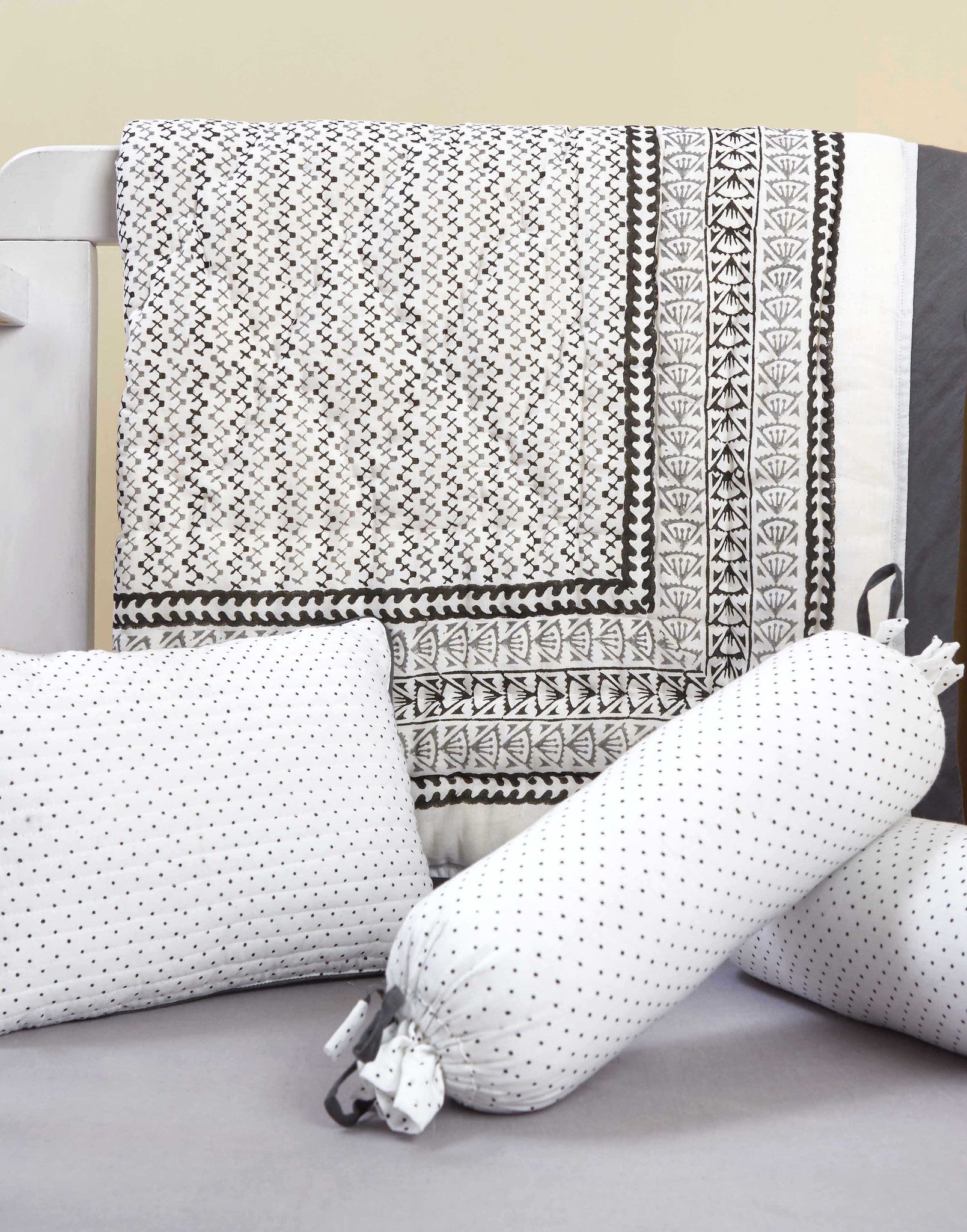 5 Pc Crib Quilt Set Perfect Newborn Gift