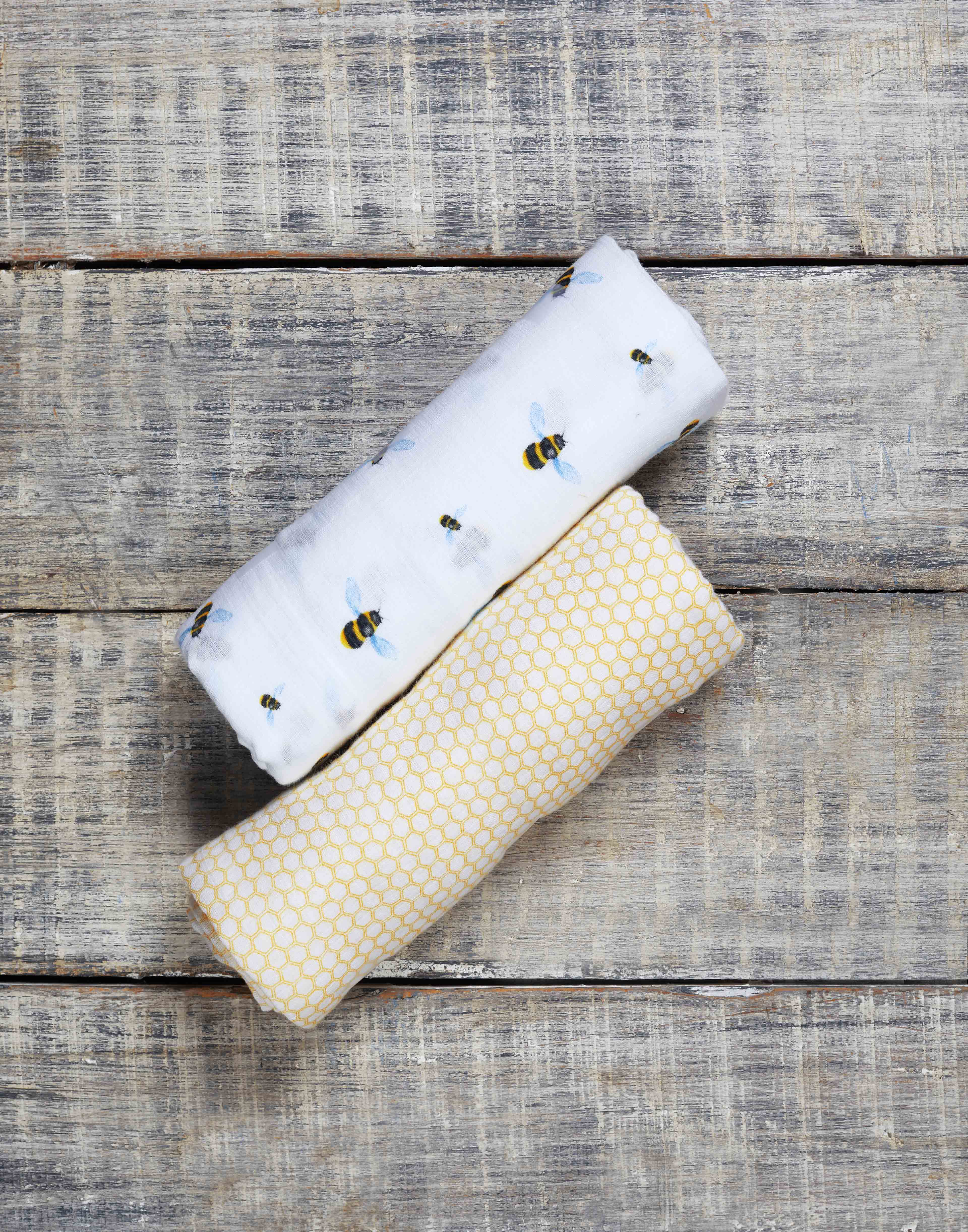Organic Breathable Soft Cotton Busy Bees Swaddle Set