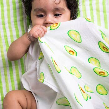 Organic Swaddle Set Avocado Green Stripe