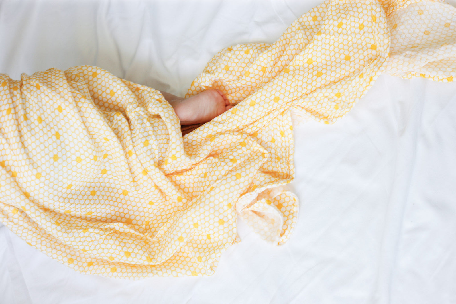 Organic Breathable Soft Cotton Hive Baby Swaddle