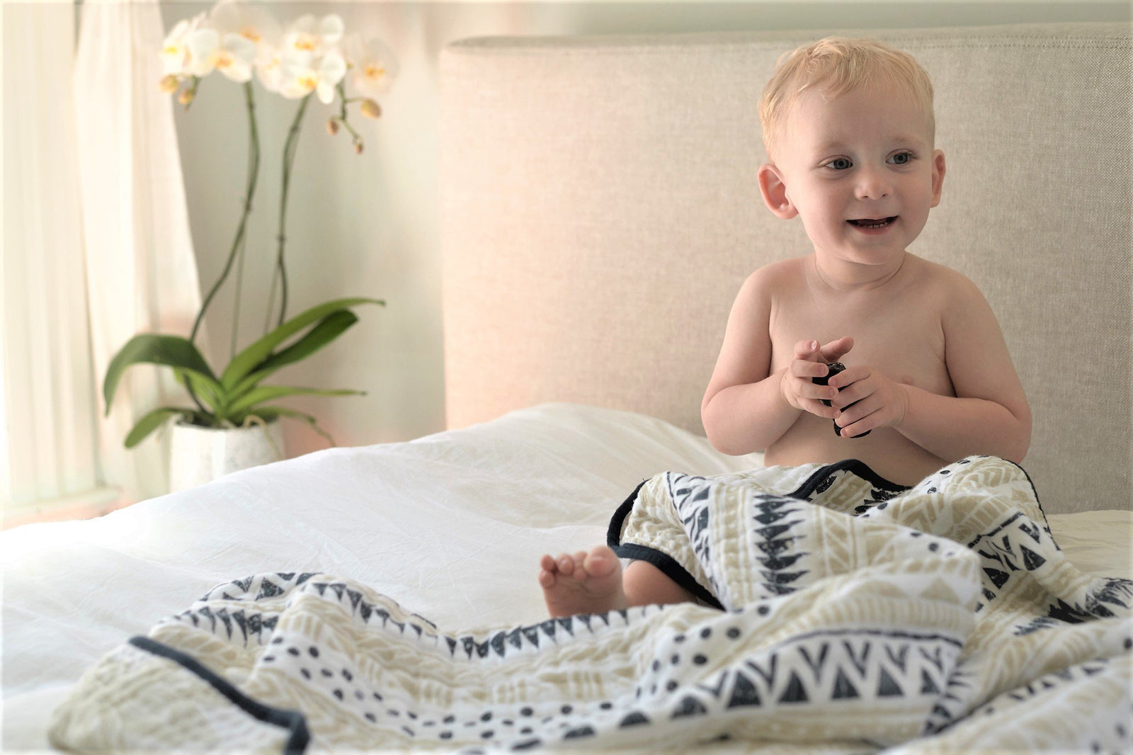 Pyramid Print And Star Anise Cotton Muslin Newcastle Blanket